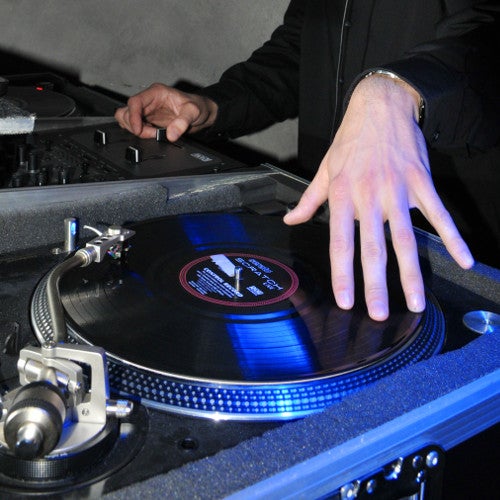 6. Une platine vinyle doit-elle avoir un couple élevé ?