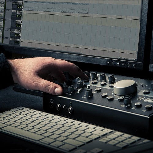 Qu'est-ce qu'un contrôleur de monitoring ?