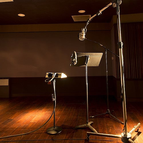 2. J'ai un studio d'enregistrement / salle de répétition / salle de concert. Ai-je besoin de pupitres ?