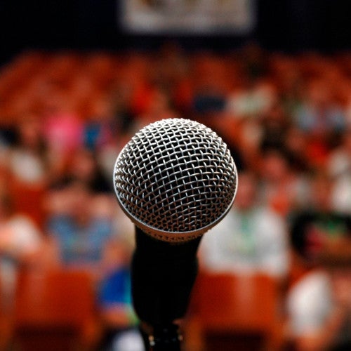 2. Y a-t-il une différence entre un micro de chant et un micro de discours ?