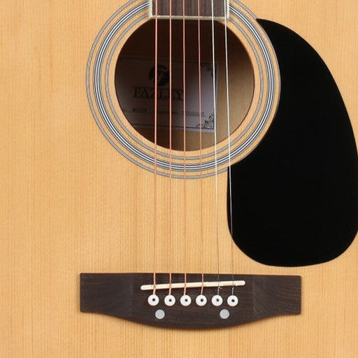 Quel bois pour la table de la guitare ?